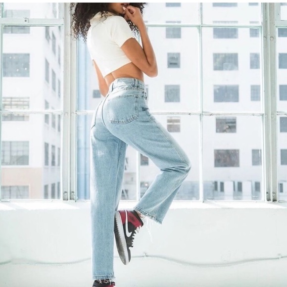 Revice size 25 crossover/asymmetrical waist denim jeans. Button fly, acid wash. - Picture 2 of 14